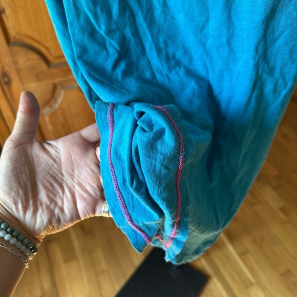 American Eagle Outfitters Teal Blue Graphic women’s Tee Y2K Med A7 - Picture 8 of 10